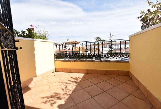 Villa · Herverkoop - Orihuela Costa · Los Dolses · Alicante · Spanje