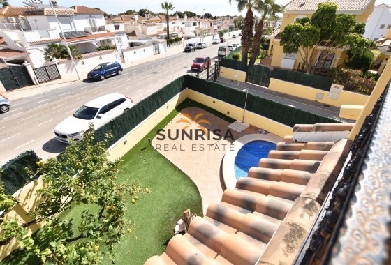 Villa · Herverkoop - Orihuela Costa · Los Dolses · Alicante · Spanje