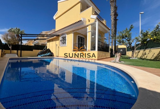 Villa · Herverkoop - Orihuela Costa · Los Dolses · Alicante · Spanje