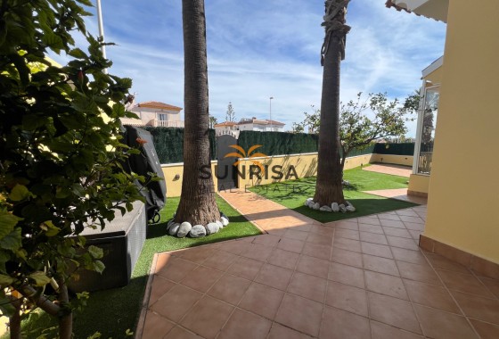 Villa · Herverkoop - Orihuela Costa · Los Dolses · Alicante · Spanje
