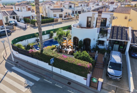Villa · Herverkoop - Algorfa · La Finca Golf Resort · Alicante · Spanje