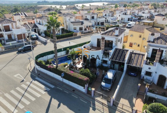 Villa · Herverkoop - Algorfa · La Finca Golf Resort · Alicante · Spanje