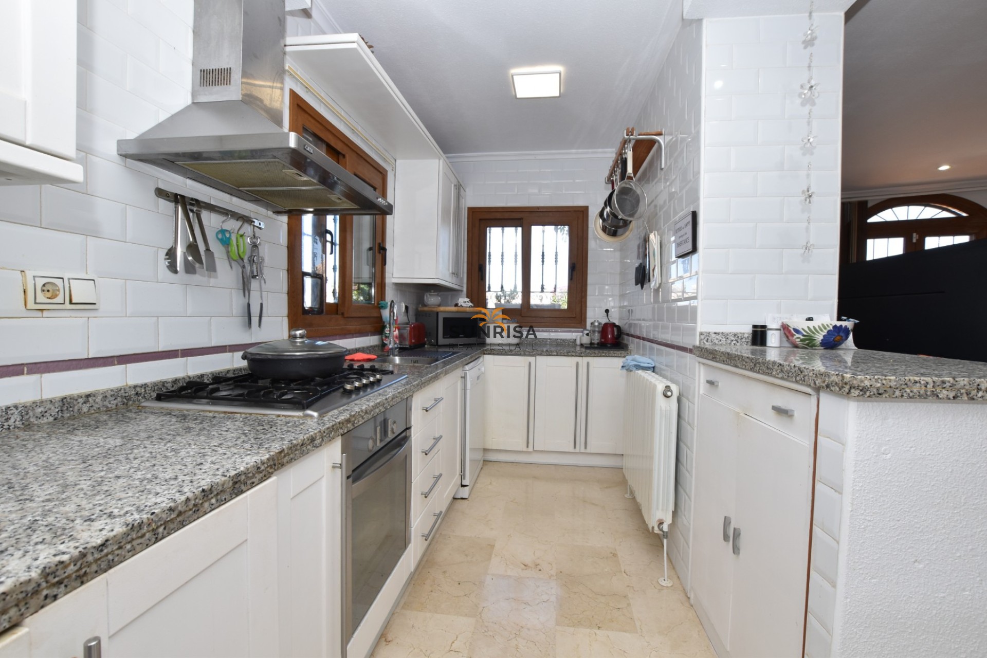 Resale - Villa - Algorfa