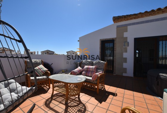 Villa · Herverkoop - Algorfa · La Finca Golf Resort · Alicante · Spanje
