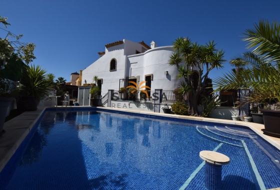 Villa · Herverkoop - Algorfa · La Finca Golf Resort · Alicante · Spanje