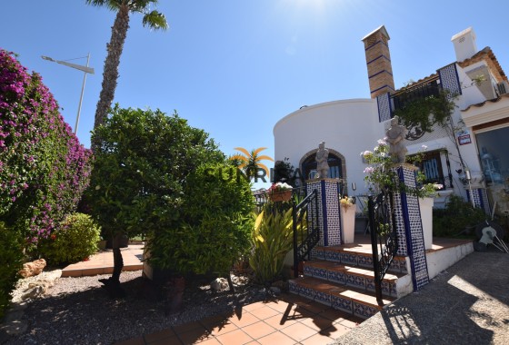 Villa · Herverkoop - Algorfa · La Finca Golf Resort · Alicante · Spanje