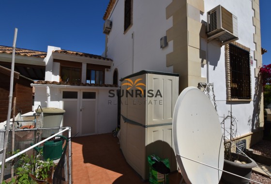 Villa · Herverkoop - Algorfa · La Finca Golf Resort · Alicante · Spanje