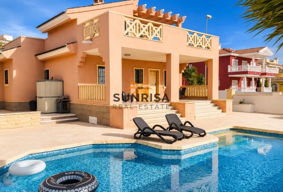 Villa · Herverkoop - Ciudad Quesada · La Fiesta · Alicante · Spanje