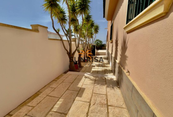 Villa · Herverkoop - Ciudad Quesada · La Fiesta · Alicante · Spanje