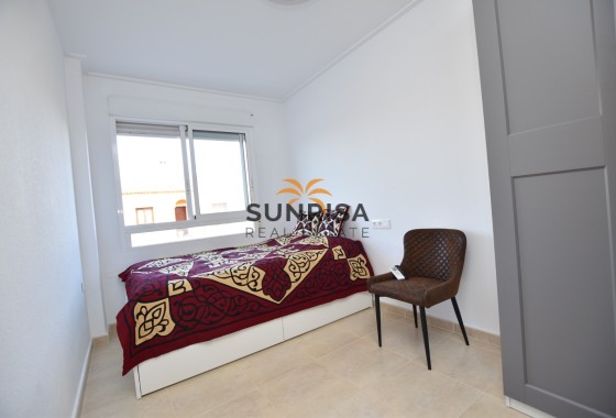 Villa · Herverkoop - Algorfa · La Finca Golf Resort · Alicante · Spanje