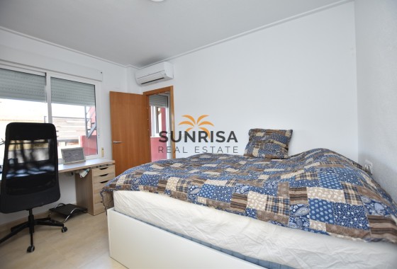Villa · Herverkoop - Algorfa · La Finca Golf Resort · Alicante · Spanje