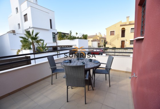 Villa · Herverkoop - Algorfa · La Finca Golf Resort · Alicante · Spanje