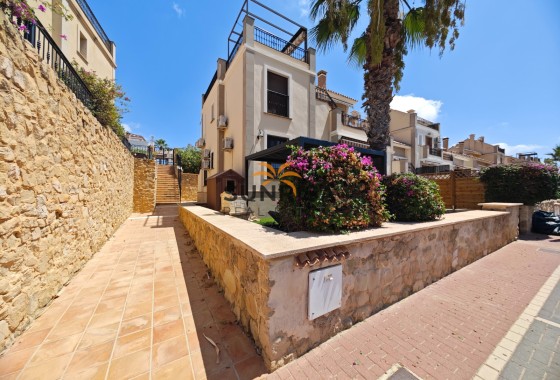Appartement · Herverkoop - Algorfa · La Finca Golf Resort · Alicante · Spanje