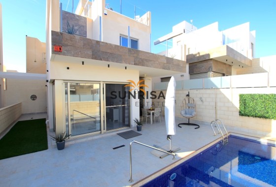 Villa · Revente - Villamartin · Alicante · Espagne