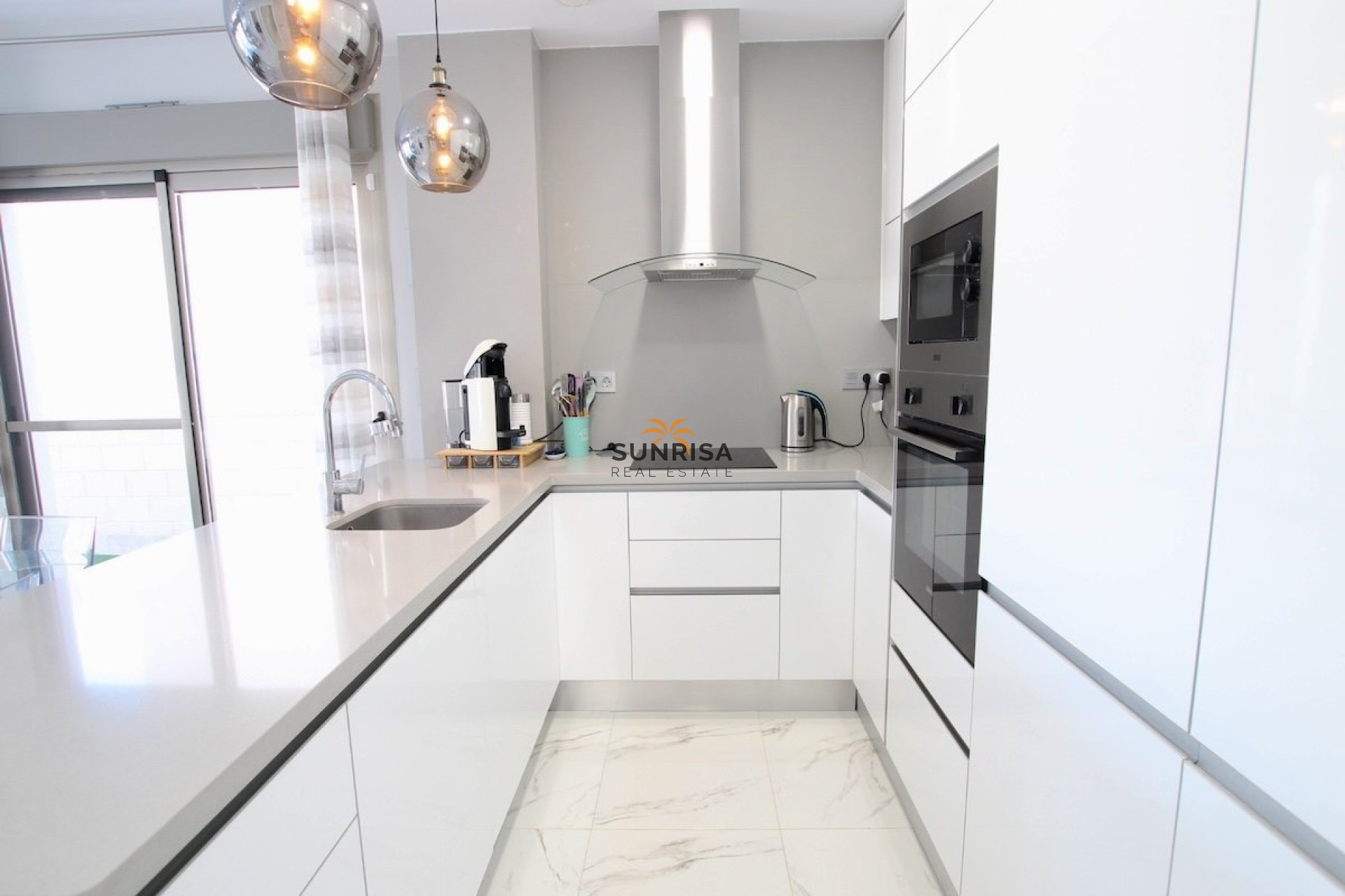 Resale - Villa - Villamartin