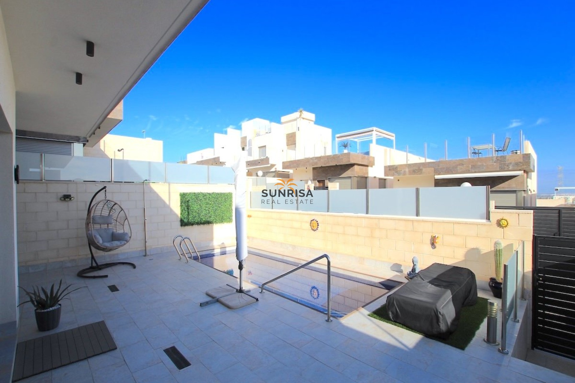 Resale - Villa - Villamartin