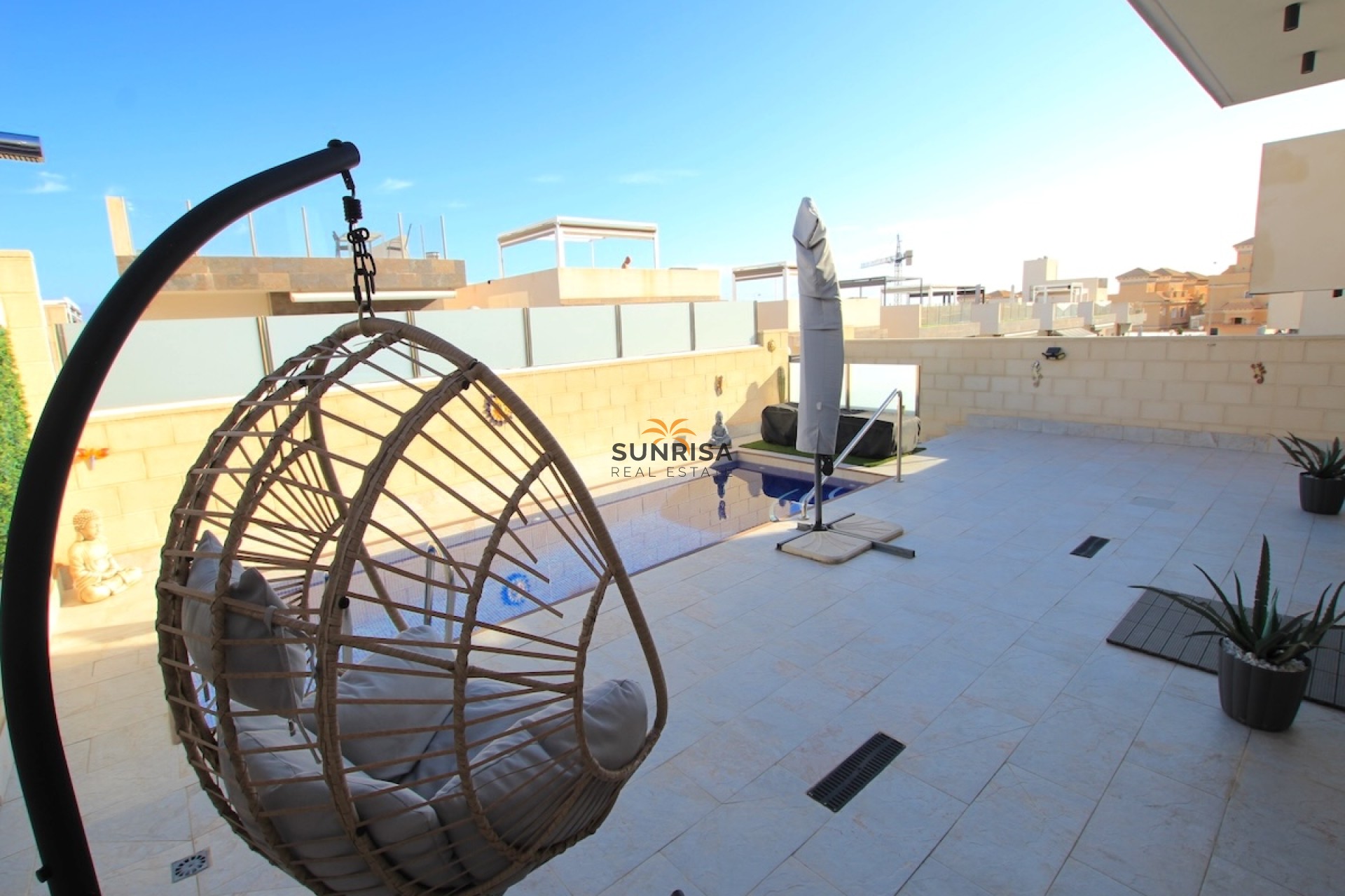Resale - Villa - Villamartin
