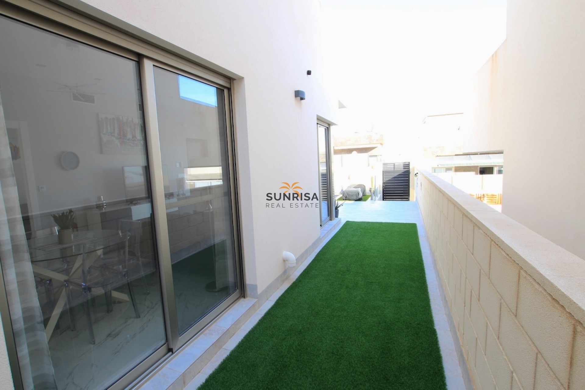 Resale - Villa - Villamartin