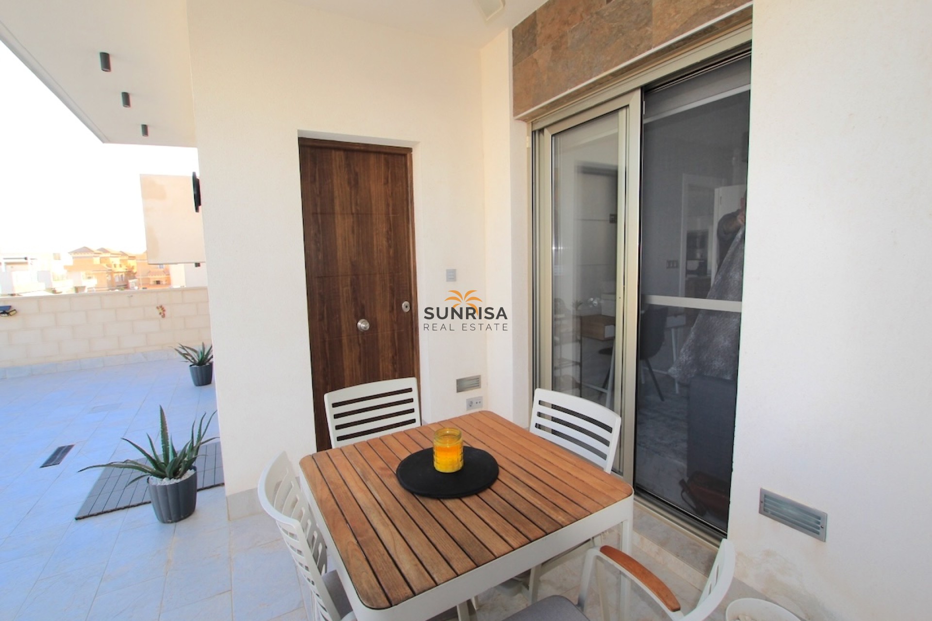 Resale - Villa - Villamartin