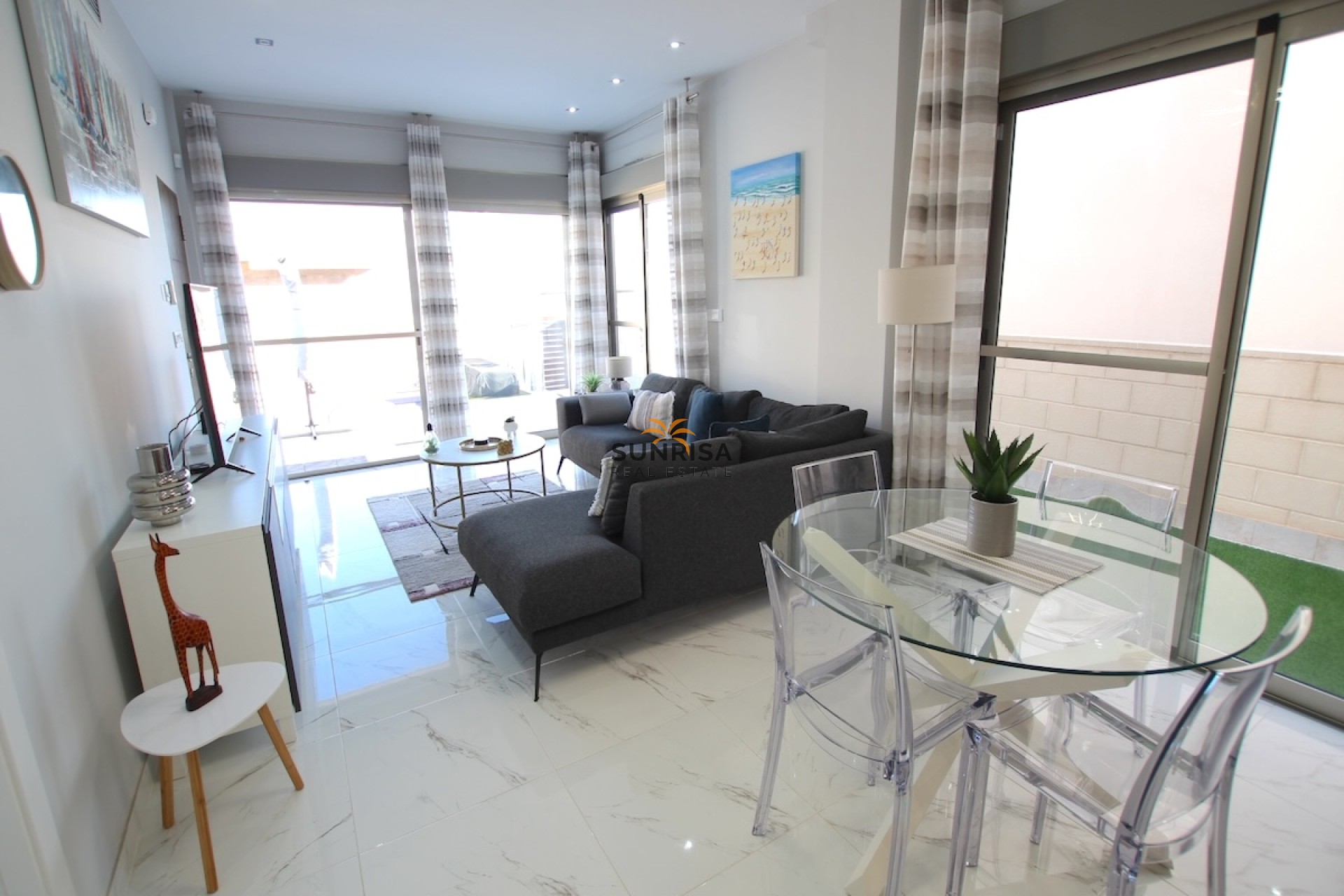 Resale - Villa - Villamartin