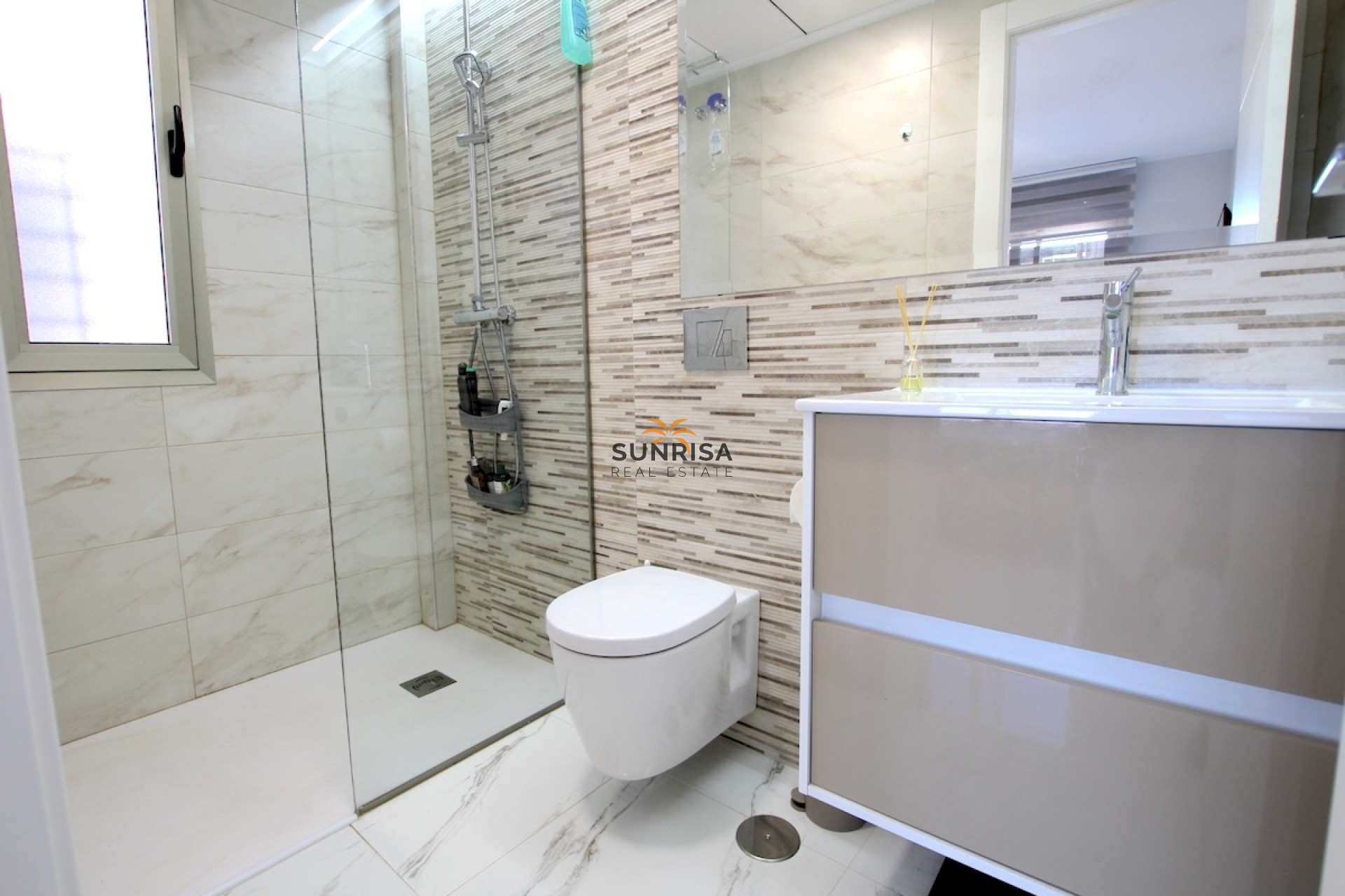 Resale - Villa - Villamartin