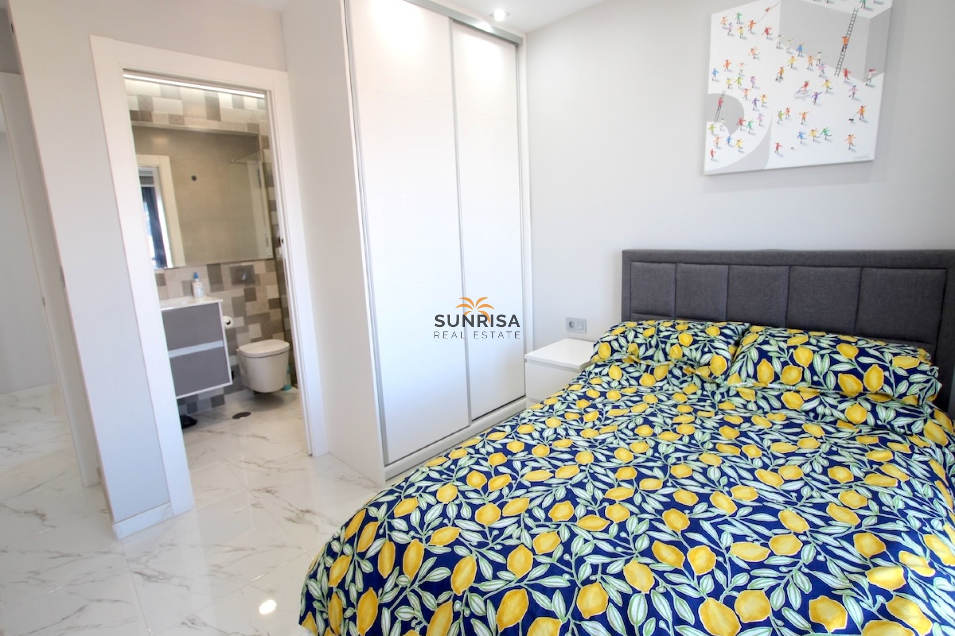 Resale - Villa - Villamartin