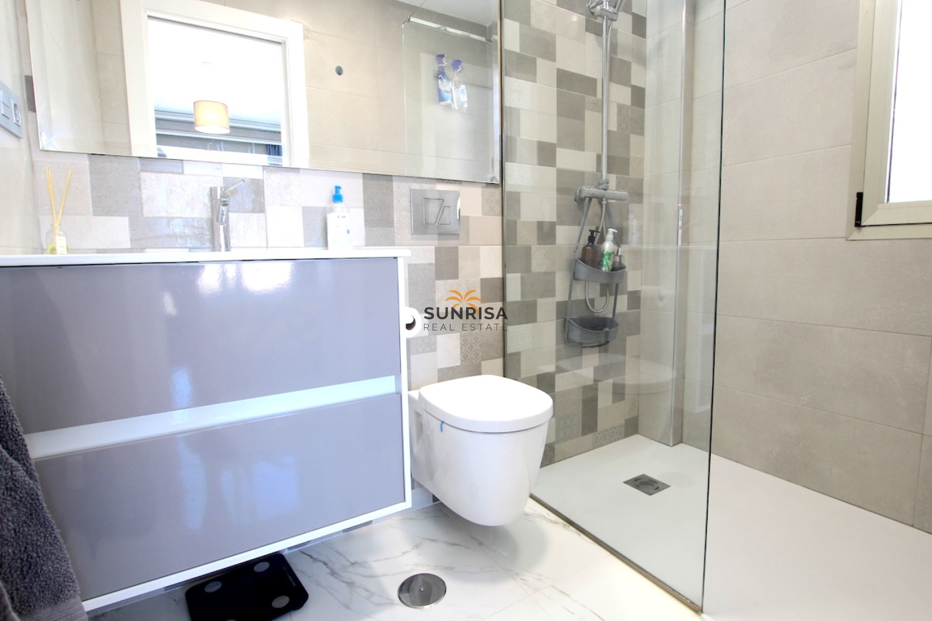 Resale - Villa - Villamartin