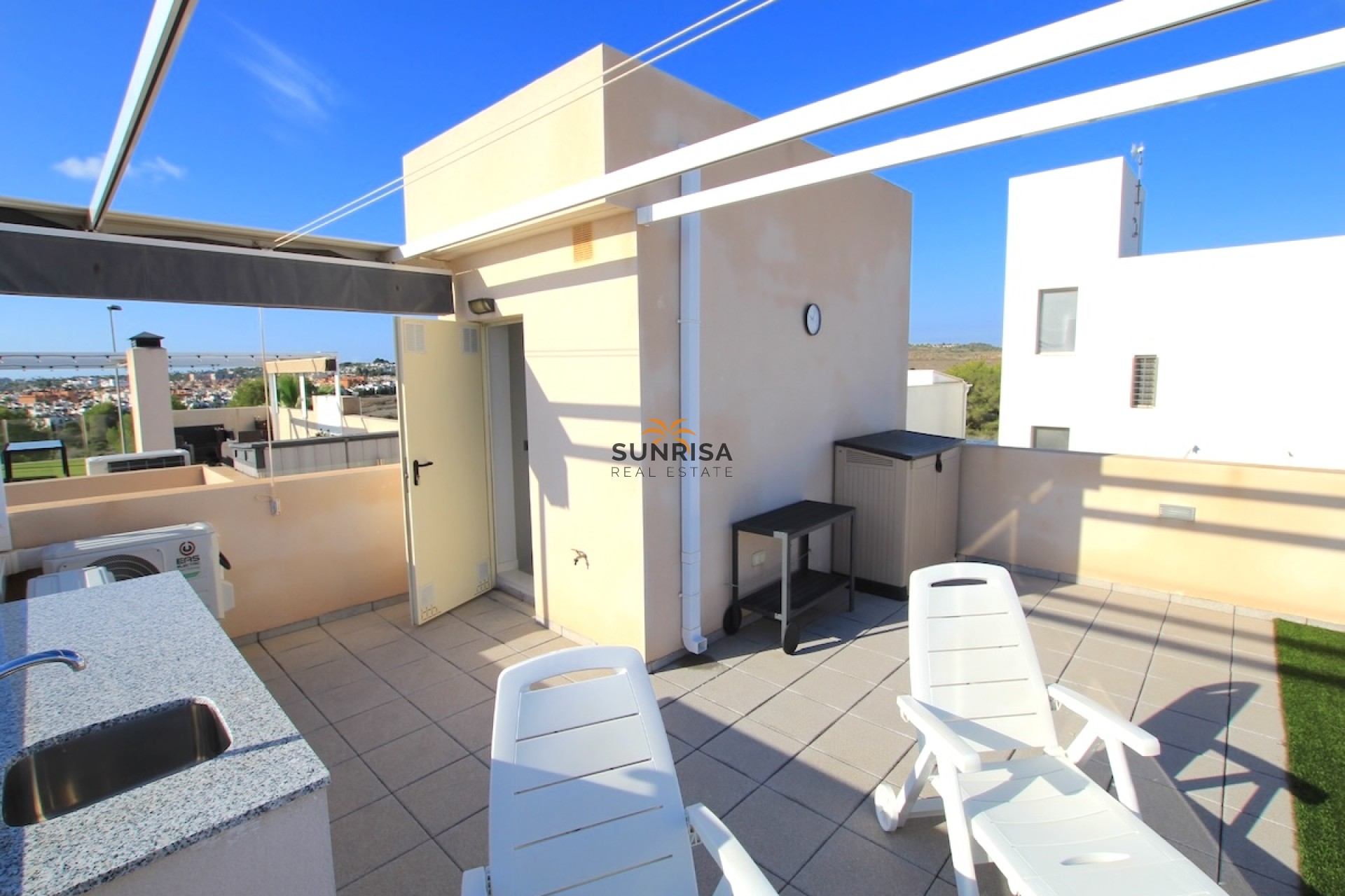 Resale - Villa - Villamartin