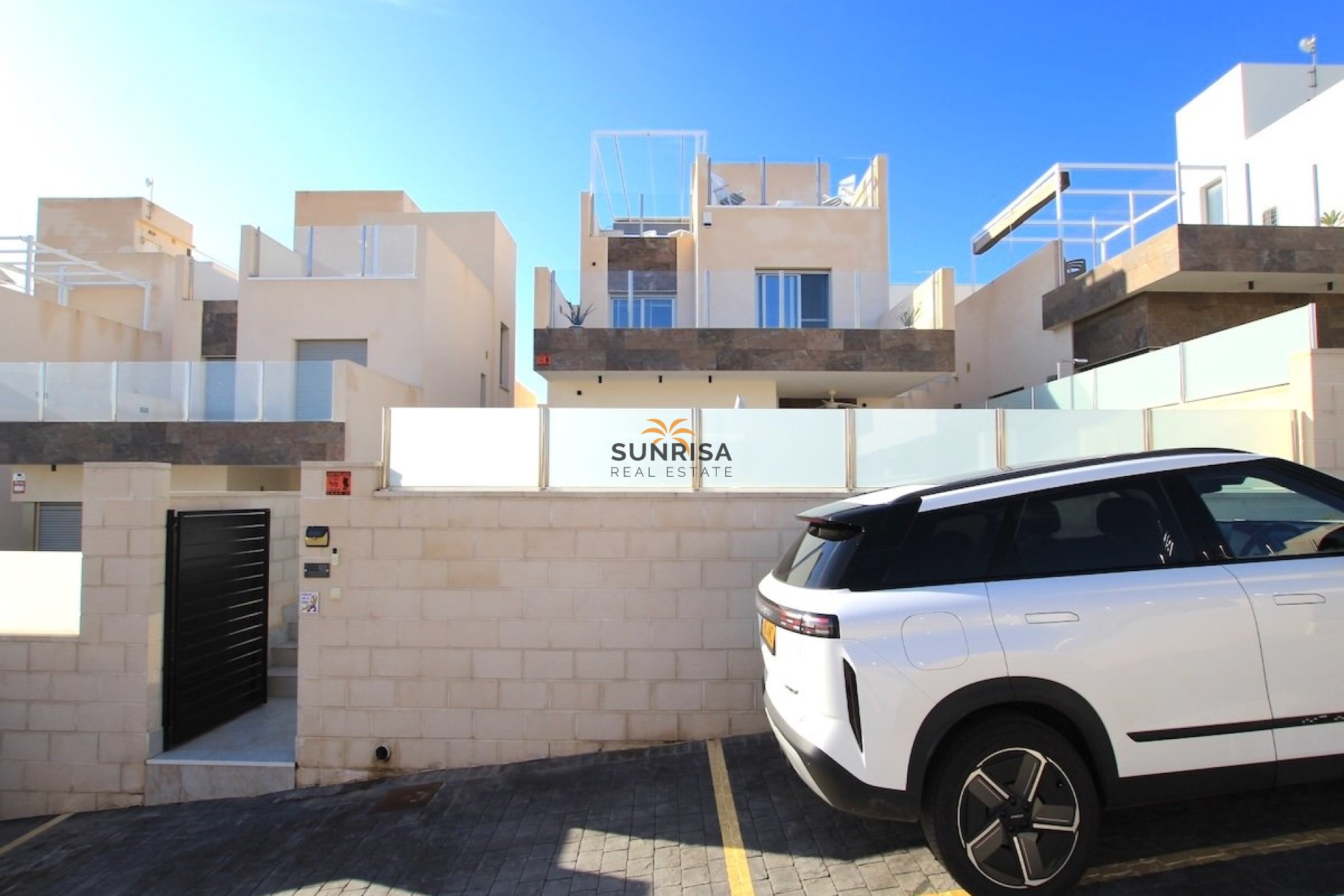 Resale - Villa - Villamartin