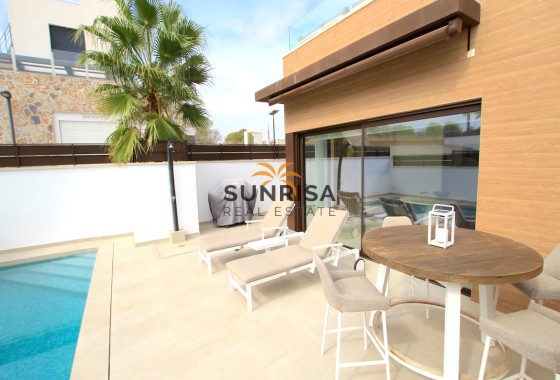 Villa · Herverkoop - Algorfa · La Finca Golf Resort · Alicante · Spanje