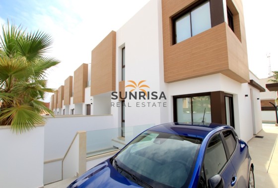Villa · Herverkoop - Algorfa · La Finca Golf Resort · Alicante · Spanje