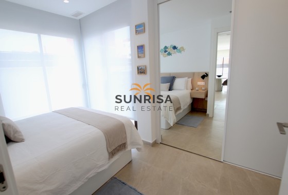 Villa · Herverkoop - Algorfa · La Finca Golf Resort · Alicante · Spanje