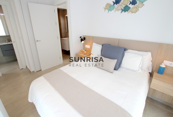 Villa · Herverkoop - Algorfa · La Finca Golf Resort · Alicante · Spanje