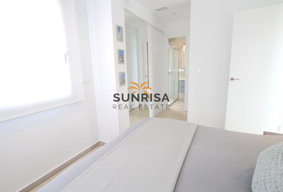 Villa · Herverkoop - Algorfa · La Finca Golf Resort · Alicante · Spanje