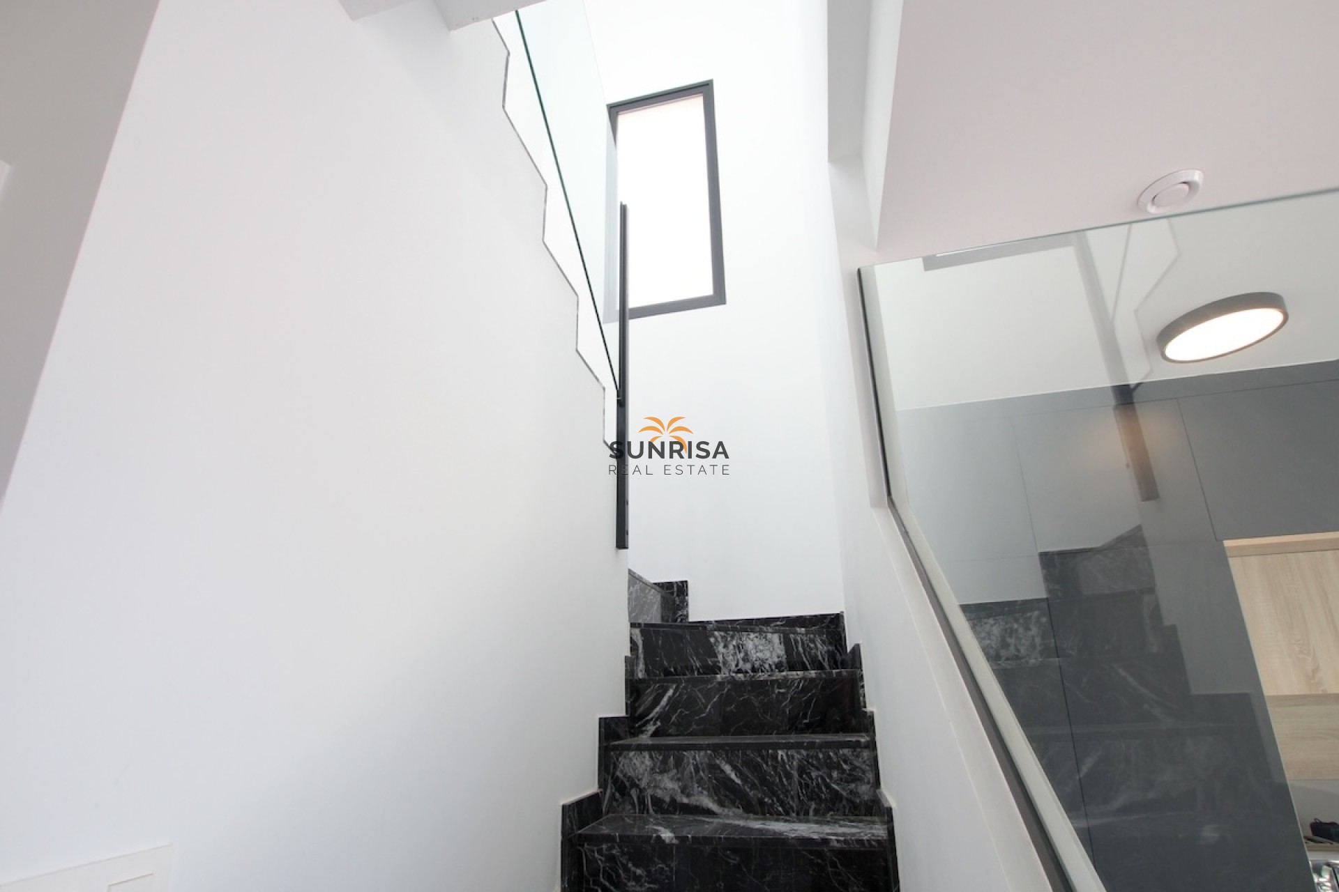 Herverkoop - Villa - Montesinos