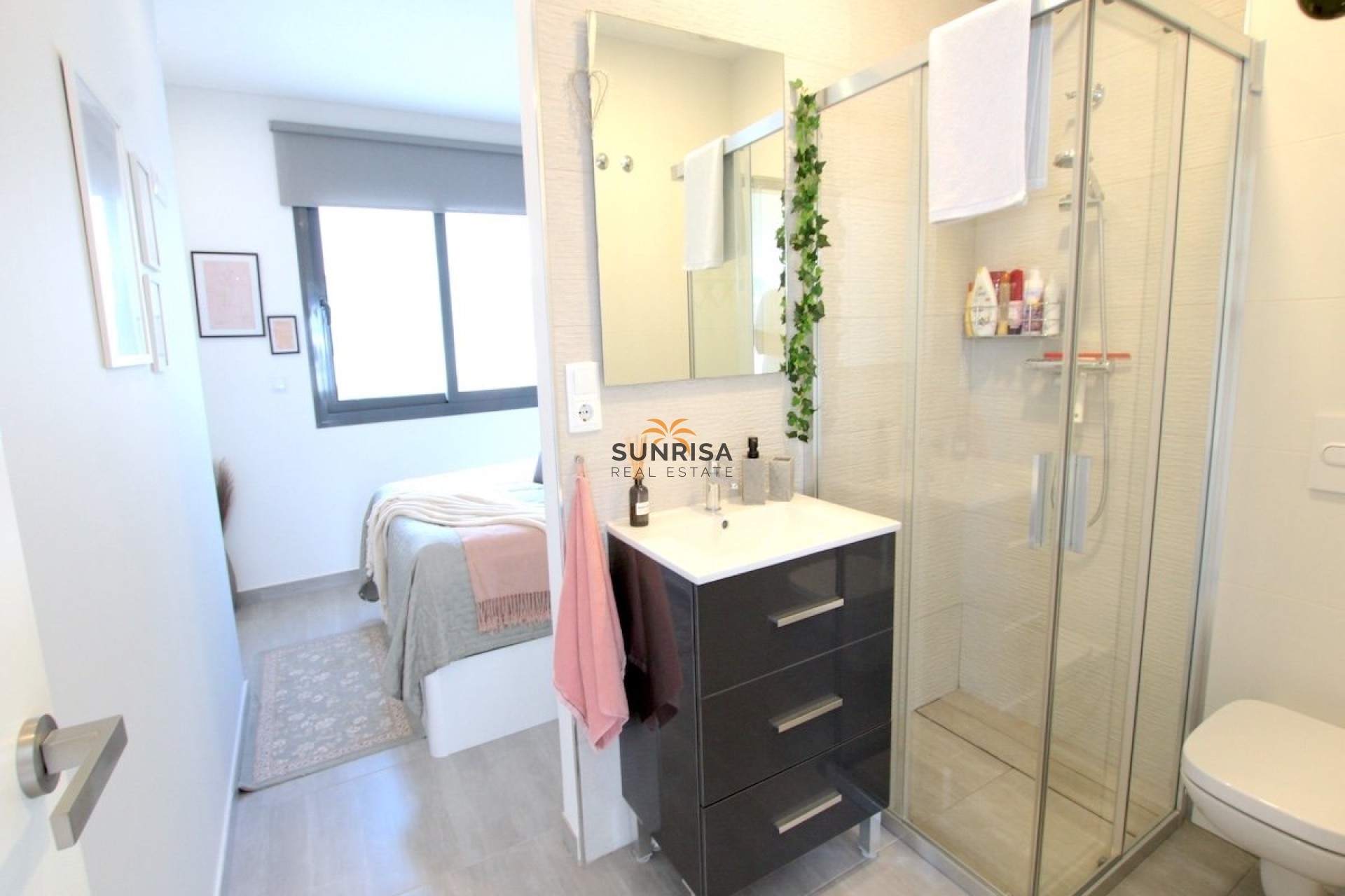 Resale - Townhouse - Benijofar