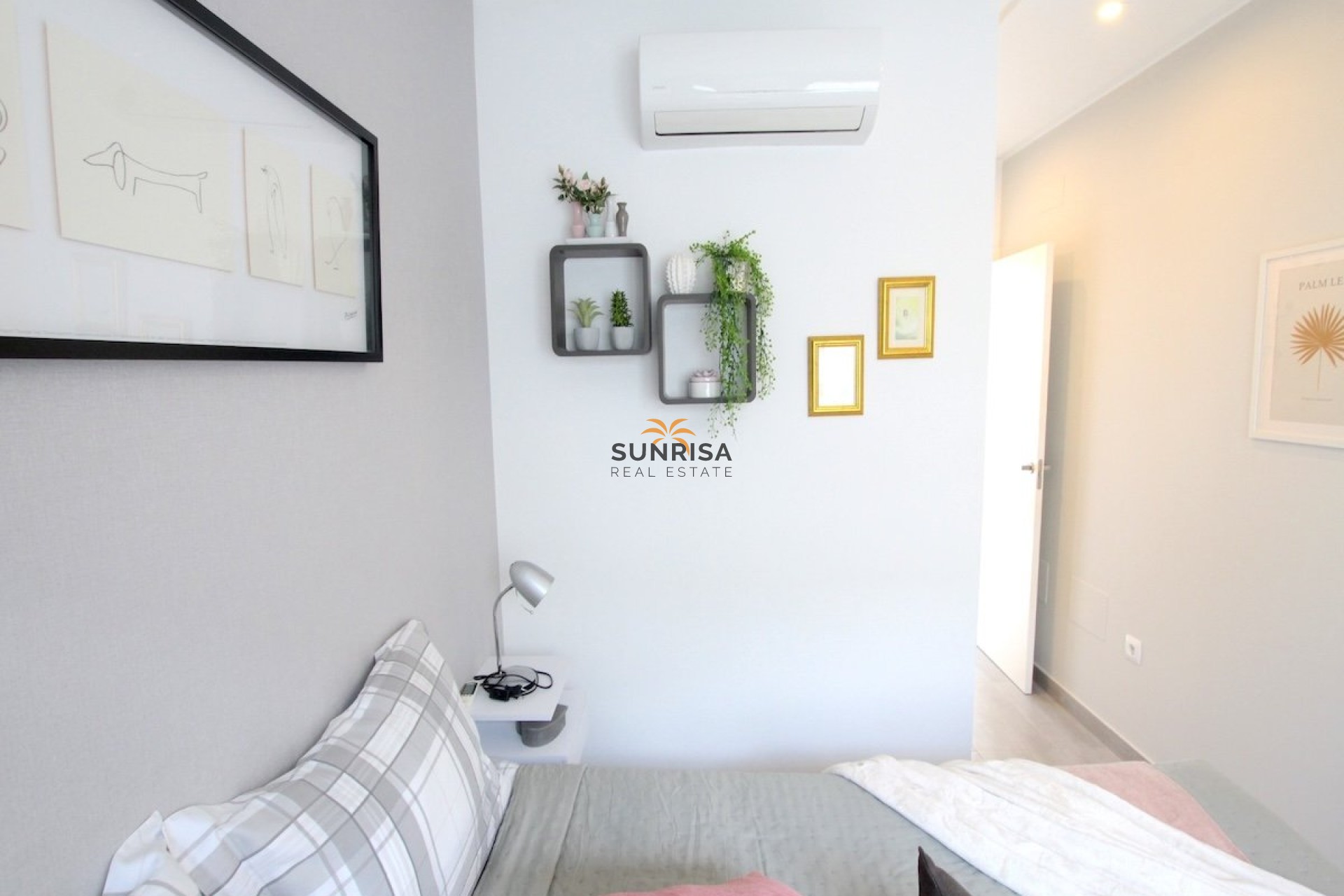 Resale - Townhouse - Benijofar