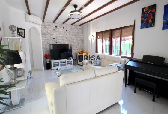 Villa · Herverkoop - Formentera del Segura · Alicante · Spanje