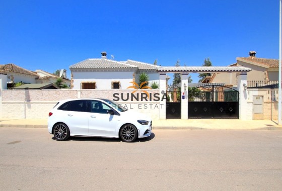 Villa · Herverkoop - Formentera del Segura · Alicante · Spanje