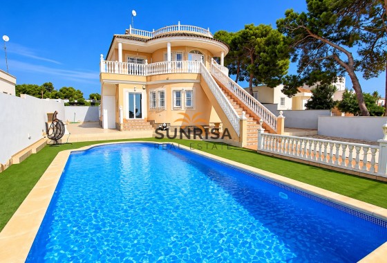 Villa · Reventa - Orihuela Costa · Campoamor · Alicante · España