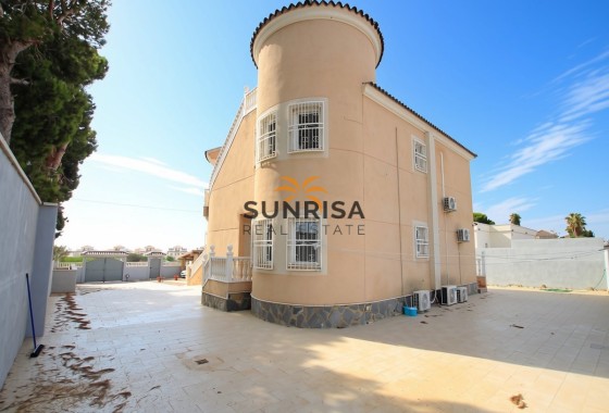Villa · Reventa - Orihuela Costa · Campoamor · Alicante · España