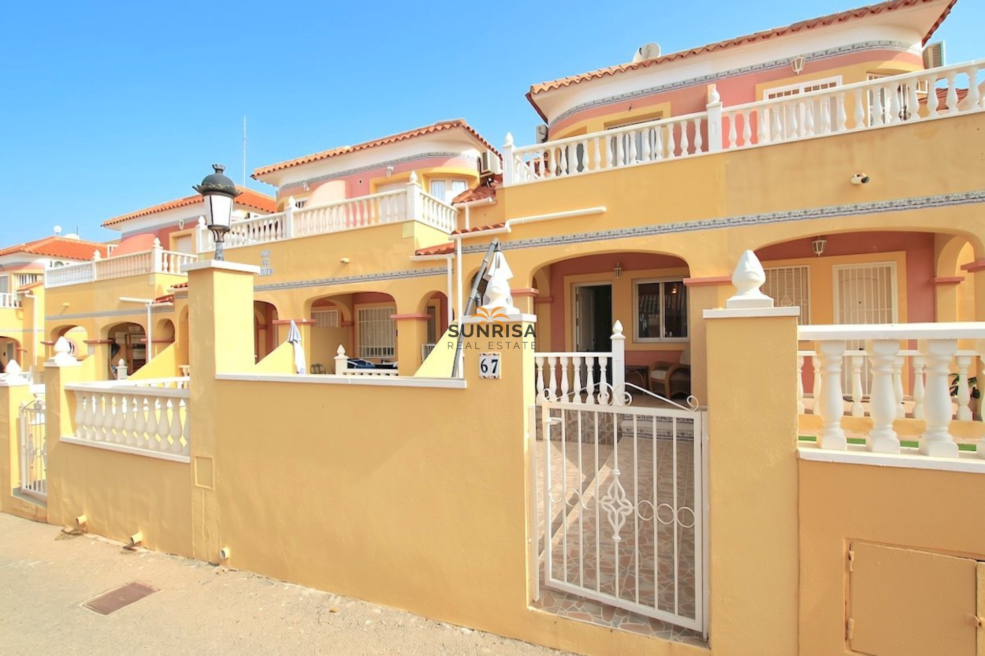 Resale - Townhouse - Villamartin