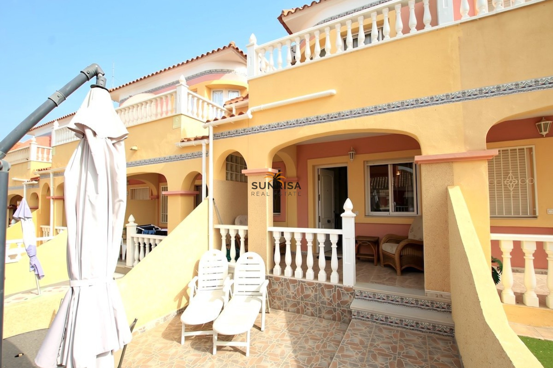 Resale - Townhouse - Villamartin