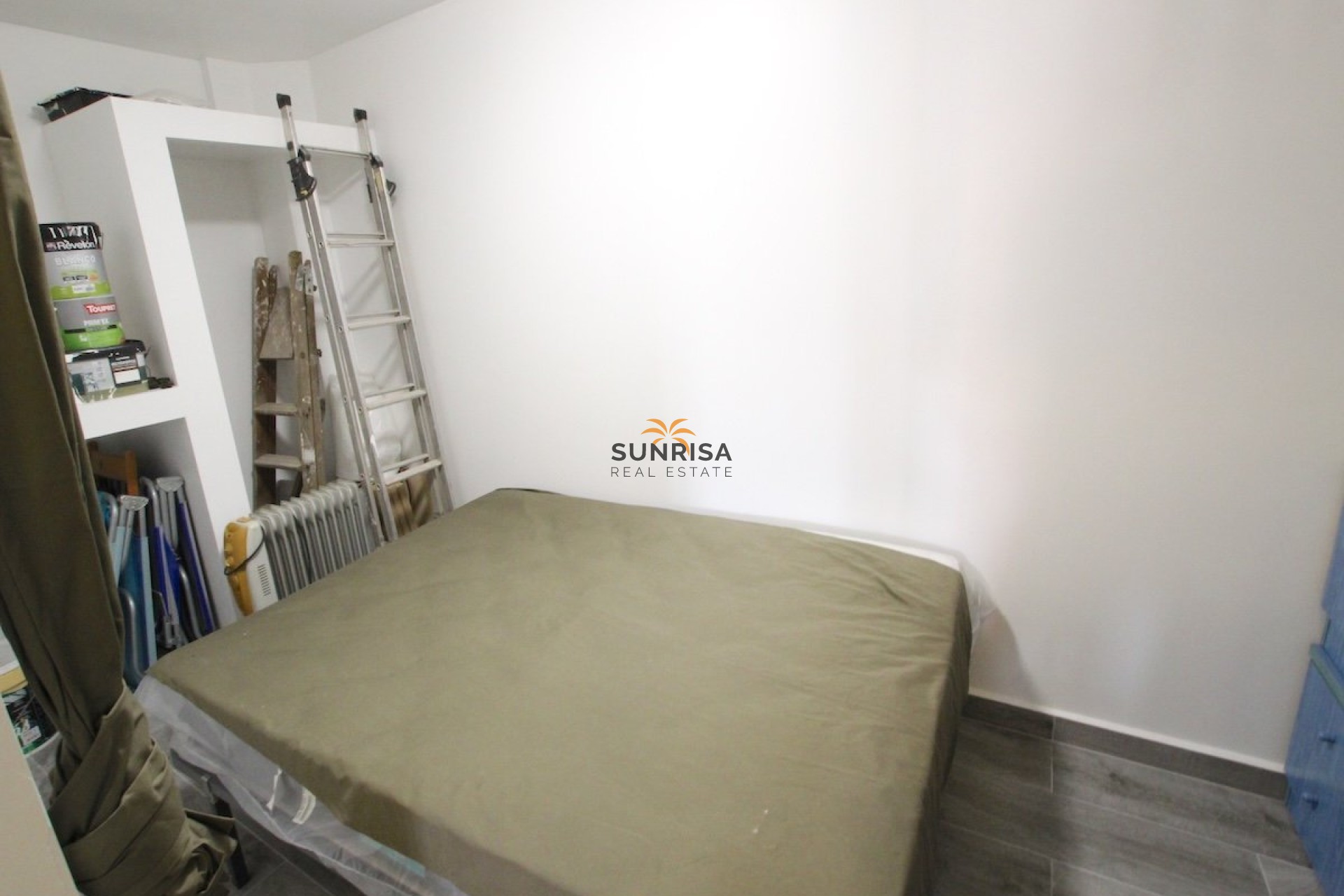 Resale - Townhouse - Villamartin