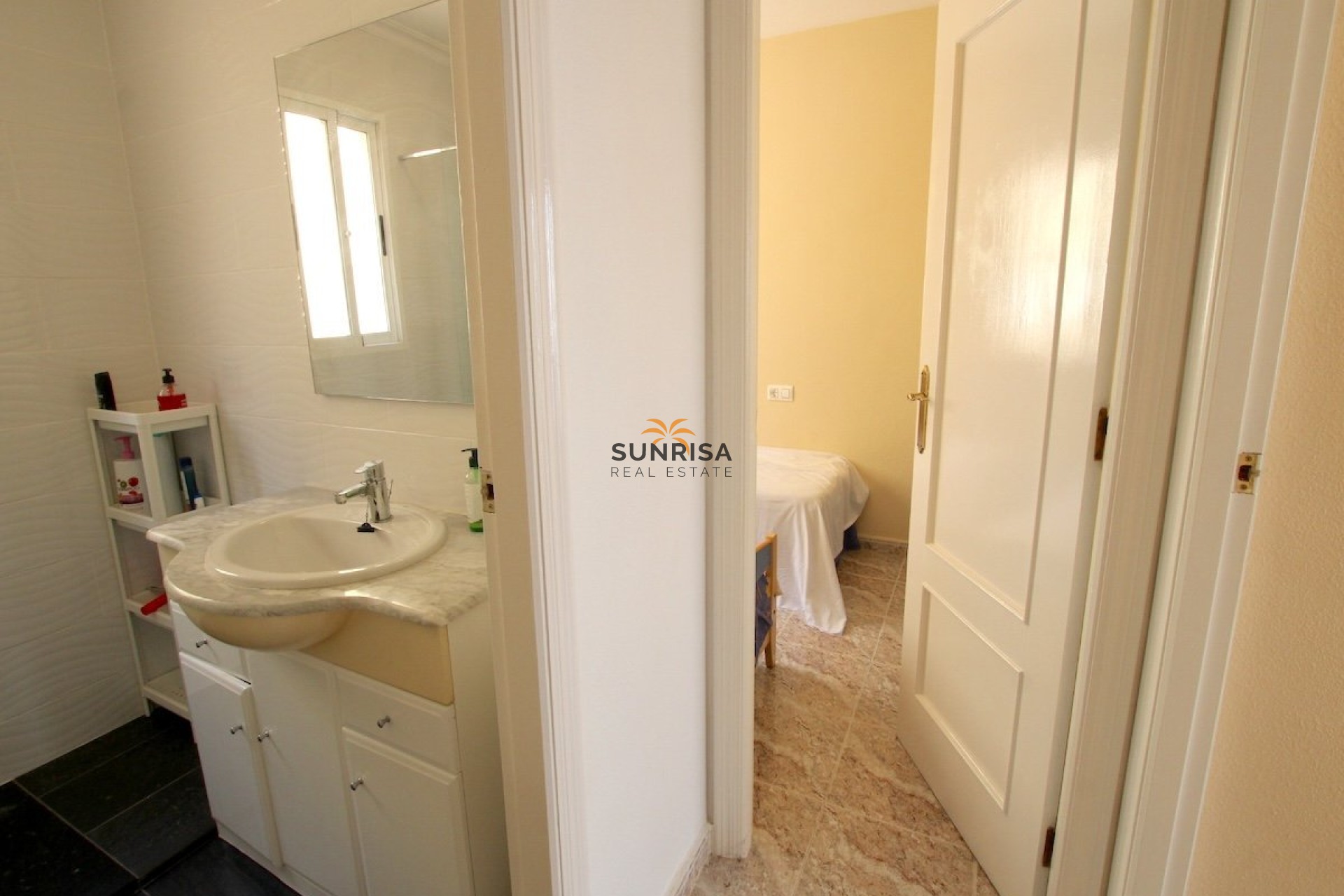Resale - Townhouse - Villamartin