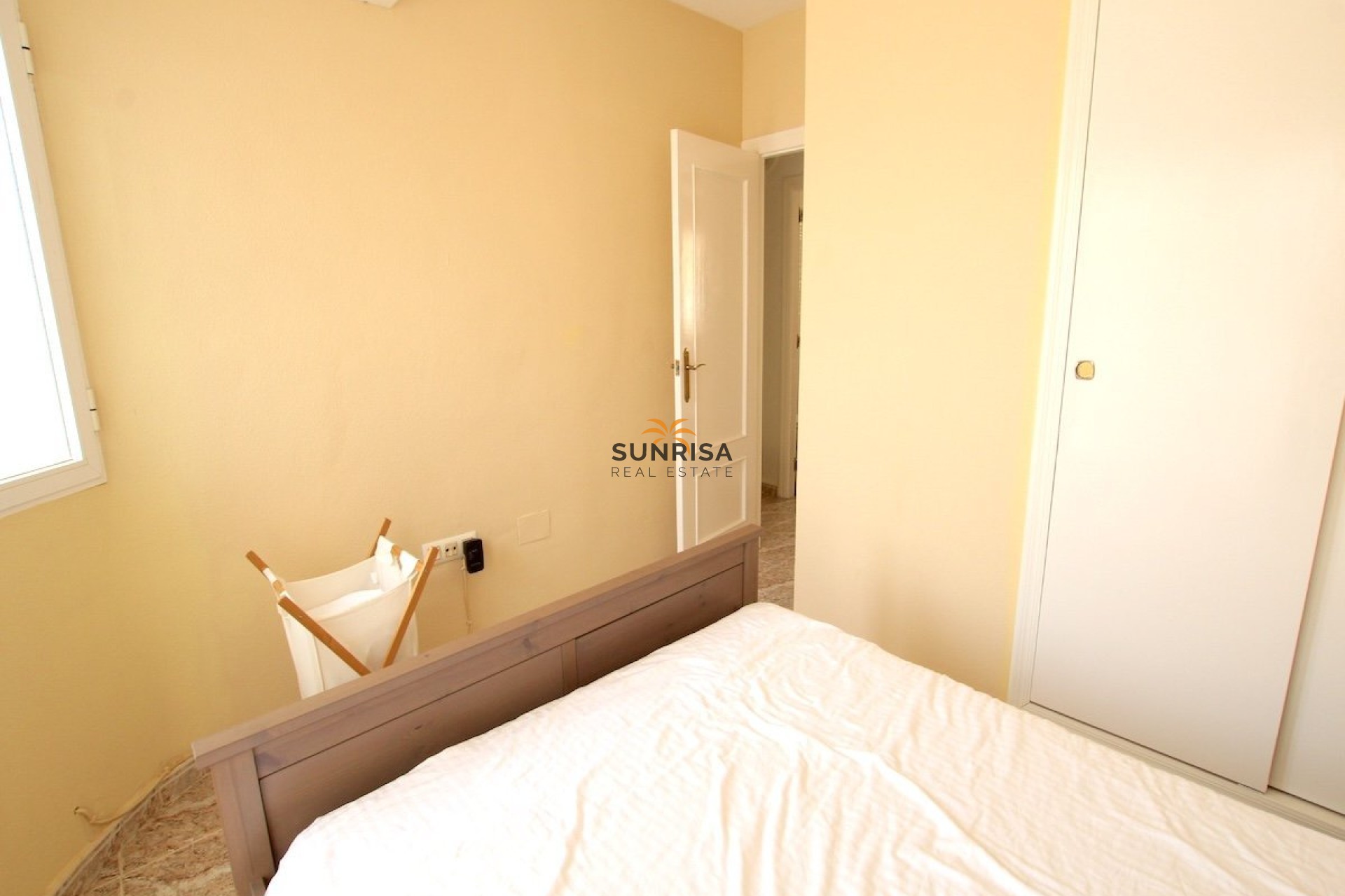 Resale - Townhouse - Villamartin