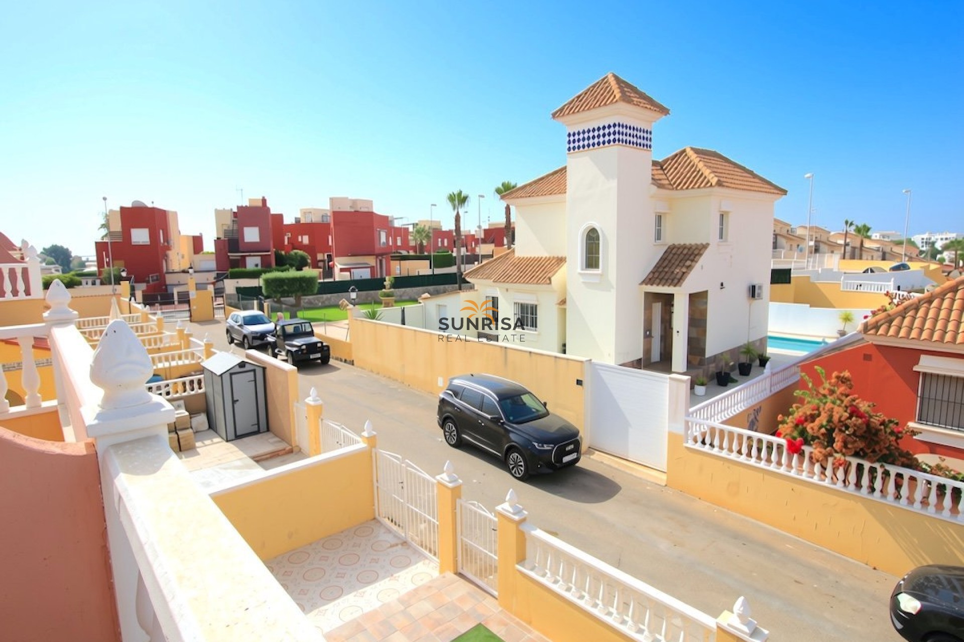 Resale - Townhouse - Villamartin