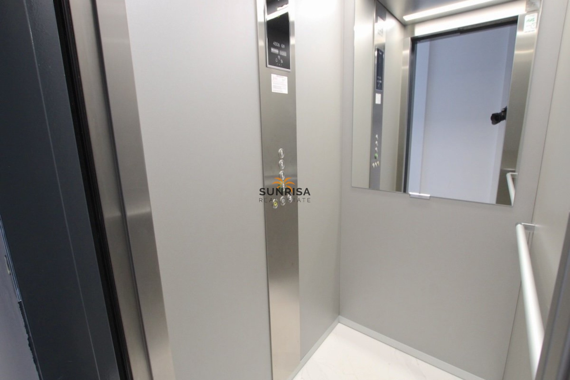 Resale - Apartment - Benijofar