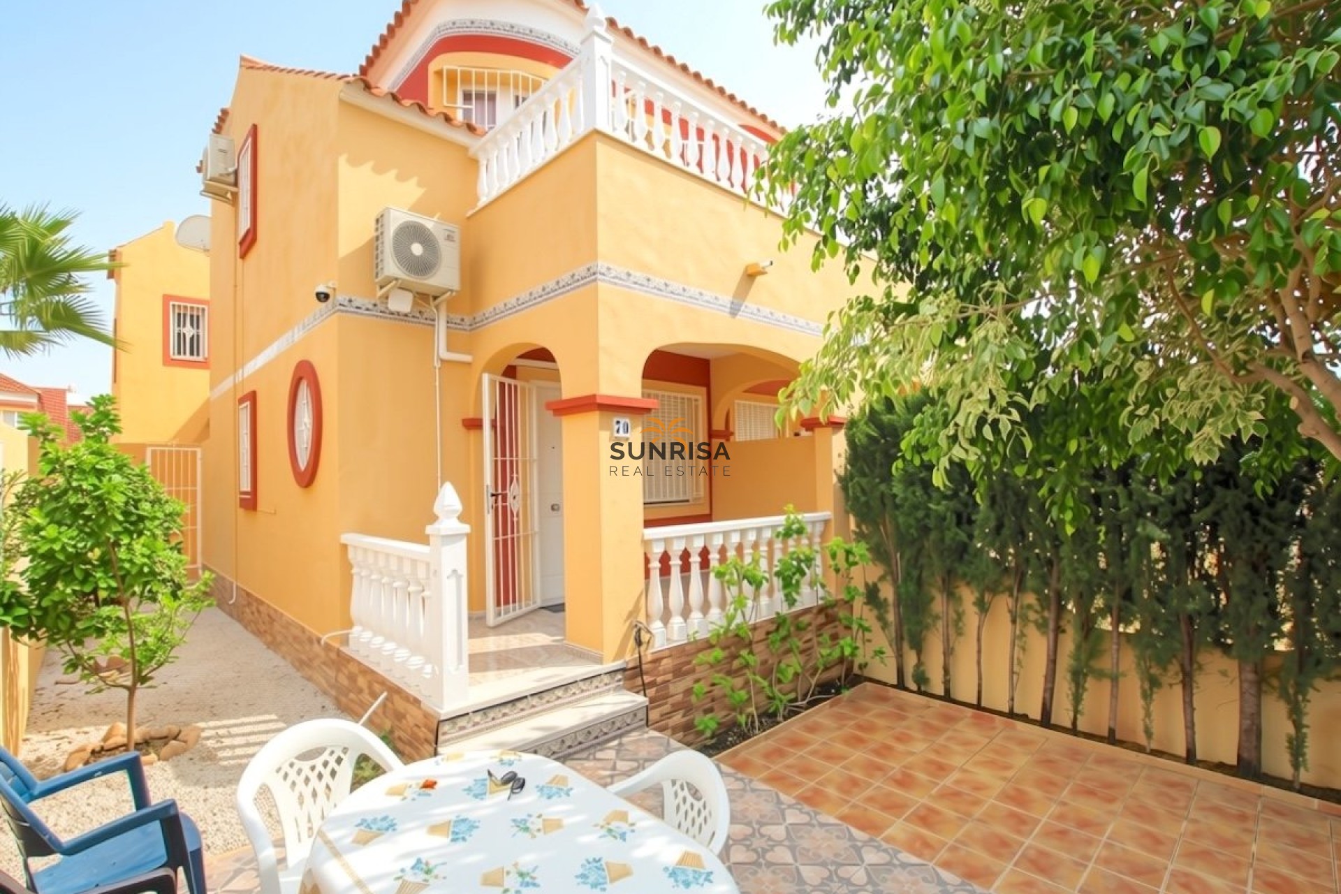 Resale - Townhouse - Villamartin