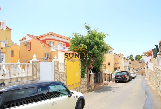 Townhouse · Resale - Villamartin · Alicante · Spain